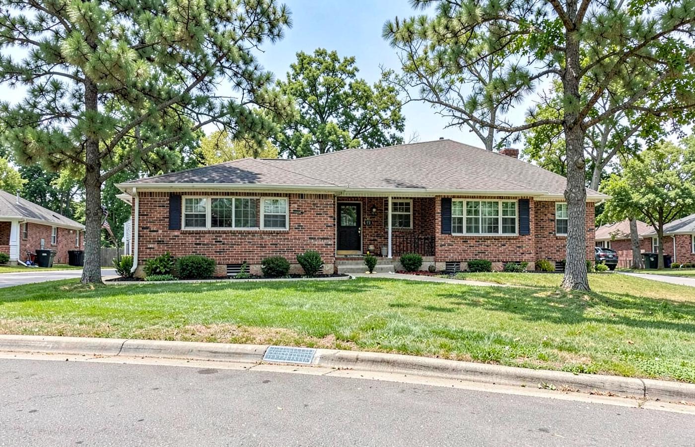 Brick ranch home with foundation vents in the South Carolina Midlands