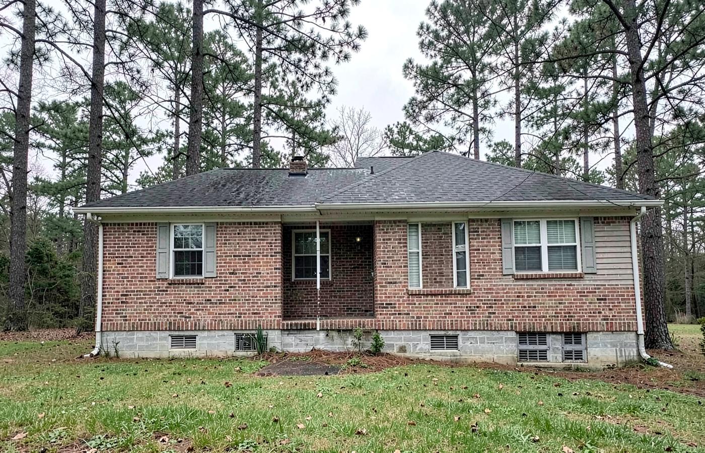 Brick home with block foundation vents in the Pee Dee region